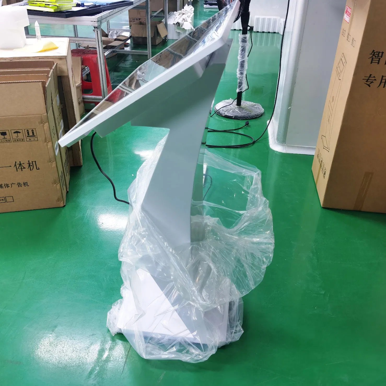 32 Inch Digital Signage Indoor Advertising Player White Color Kiosk