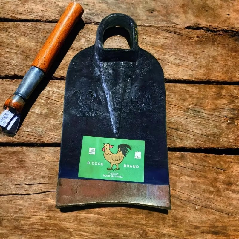 Wholesale Direct Sales Customized Railway Steel Head Garden Agricultural Hoe Farming Tool