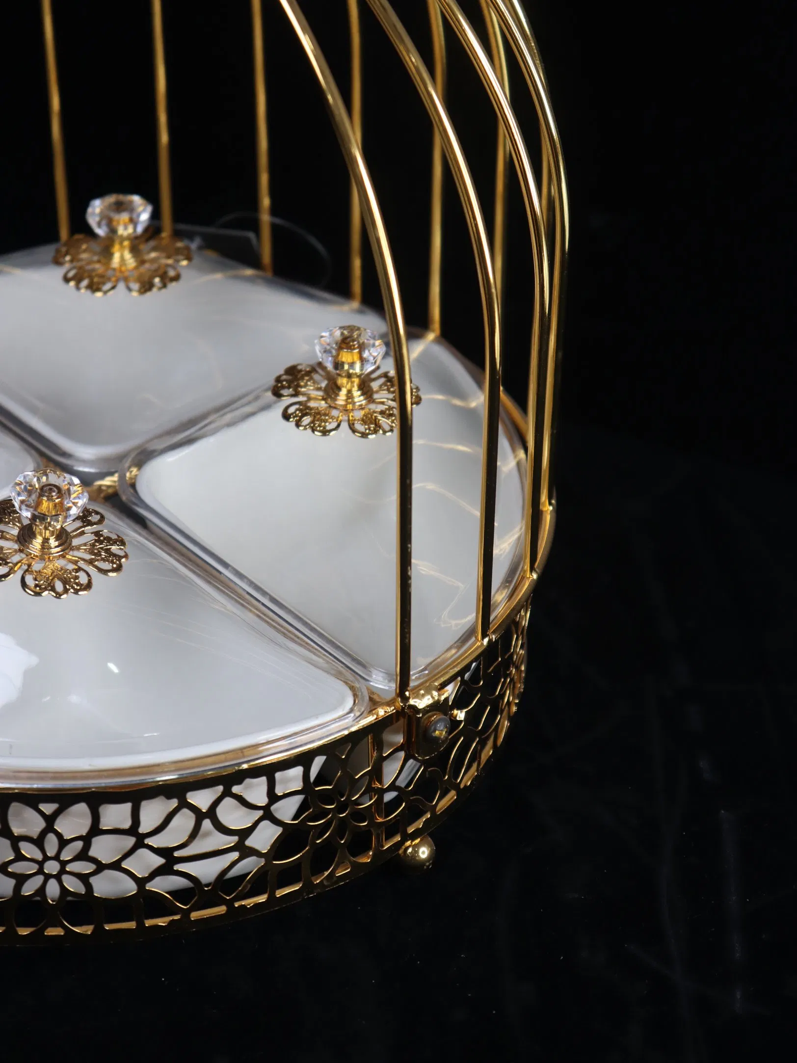 Kitchenware Gold Plated Iron Tray with Plastic Bowl Set Candy Tray