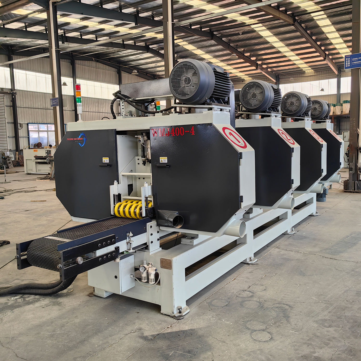 Станок ленточнопильный горизонтальный четырехпильный