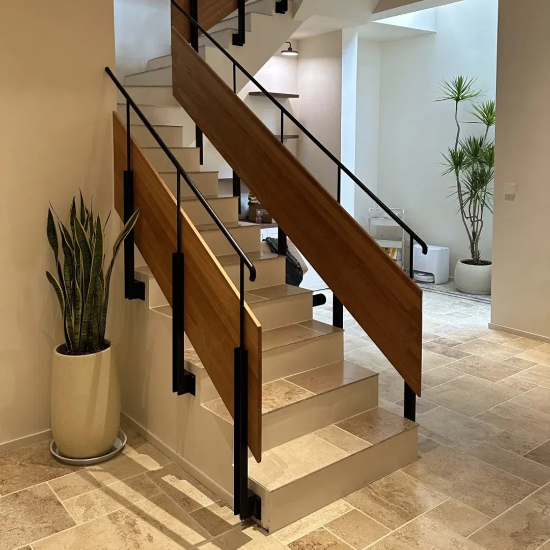 Nova Characteristics Traditional Classic Waterproof and Antiseptic Garden Terrace Can Be Customized with Metal Railing