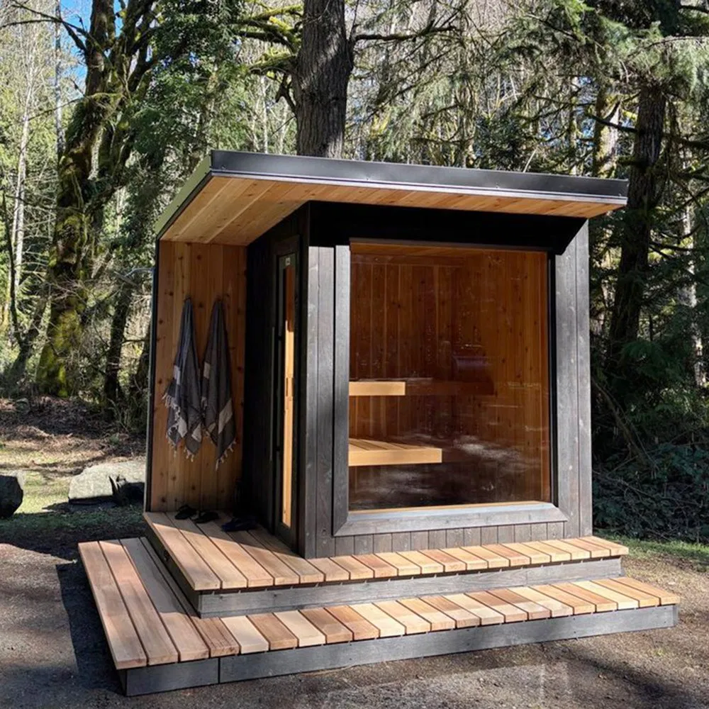 Уличная сауна для 4-6 человек из массива дерева