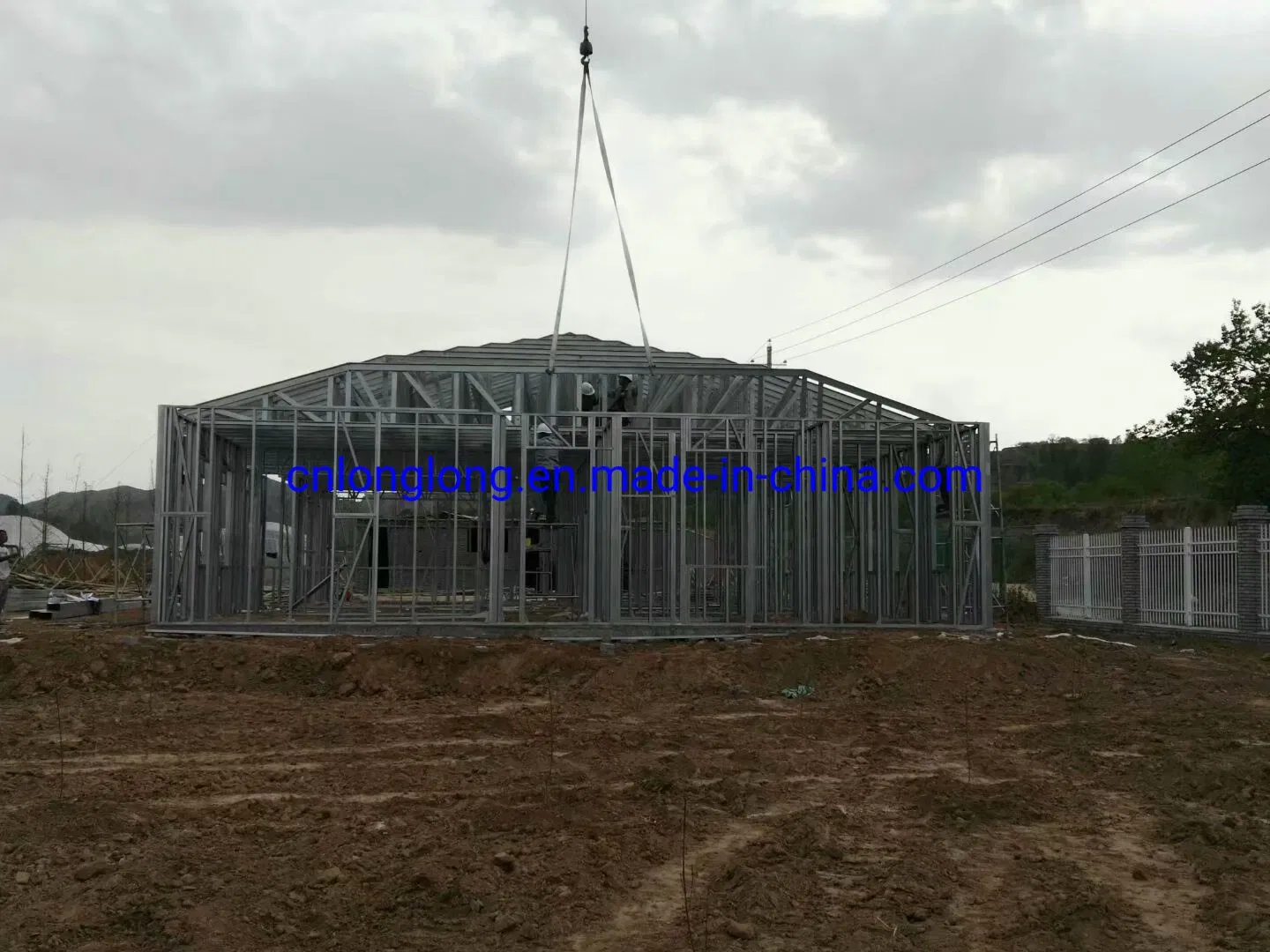 Prefabricated Building Light Steel Structure House Flat Pack House Office Factory