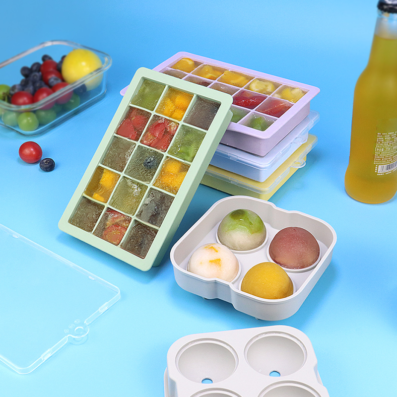 Custom Logo Versatile Reusable Silicone Ice Cube Tray with Lid for Easy Freezing