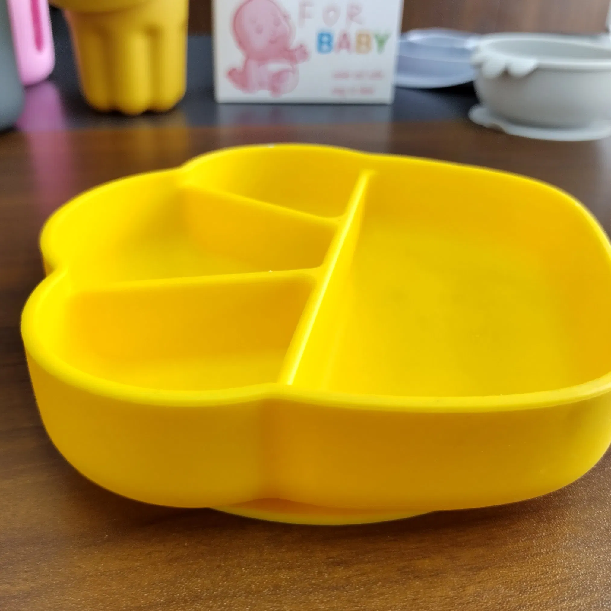 Baby suction  Plate, Food Grade Material BPA, PVC, Phthalate Free, Sectorization, Baby Silicon Feeding Tableware
