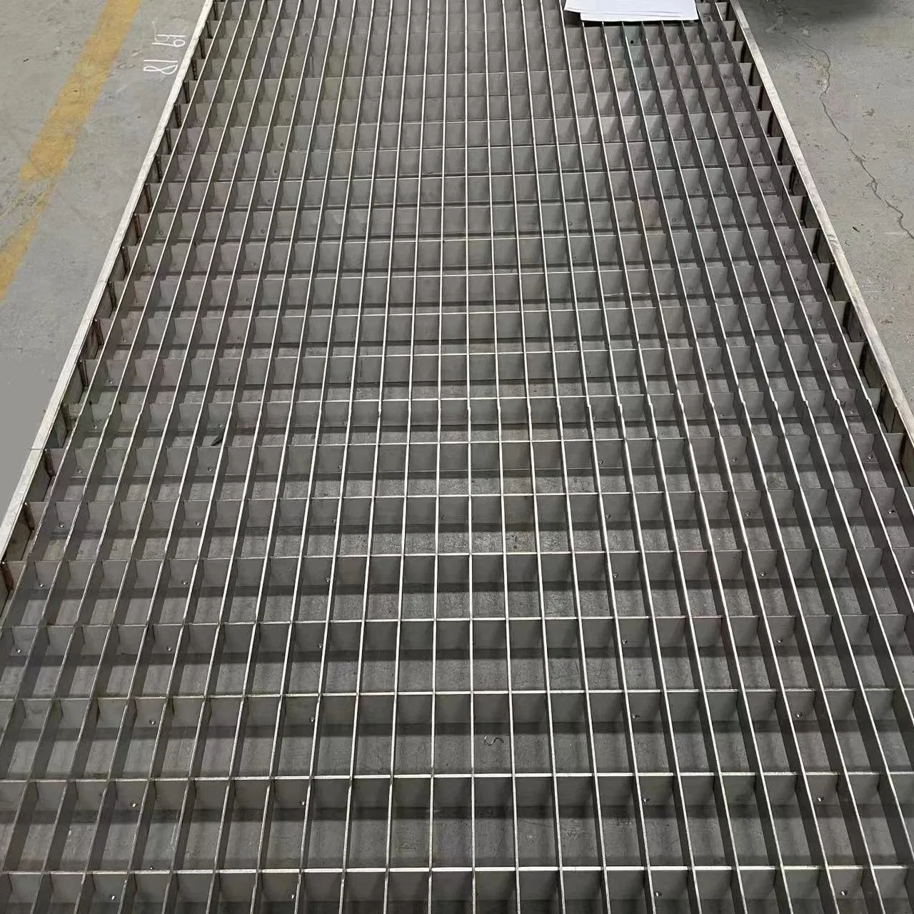 Special Stainless Steel Mesh Gird Decoration Ceiling Press-Lock Grating Steel Structure