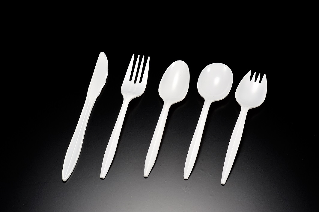 Medium Weight Plastic White / Black Soup Spoon (PP)