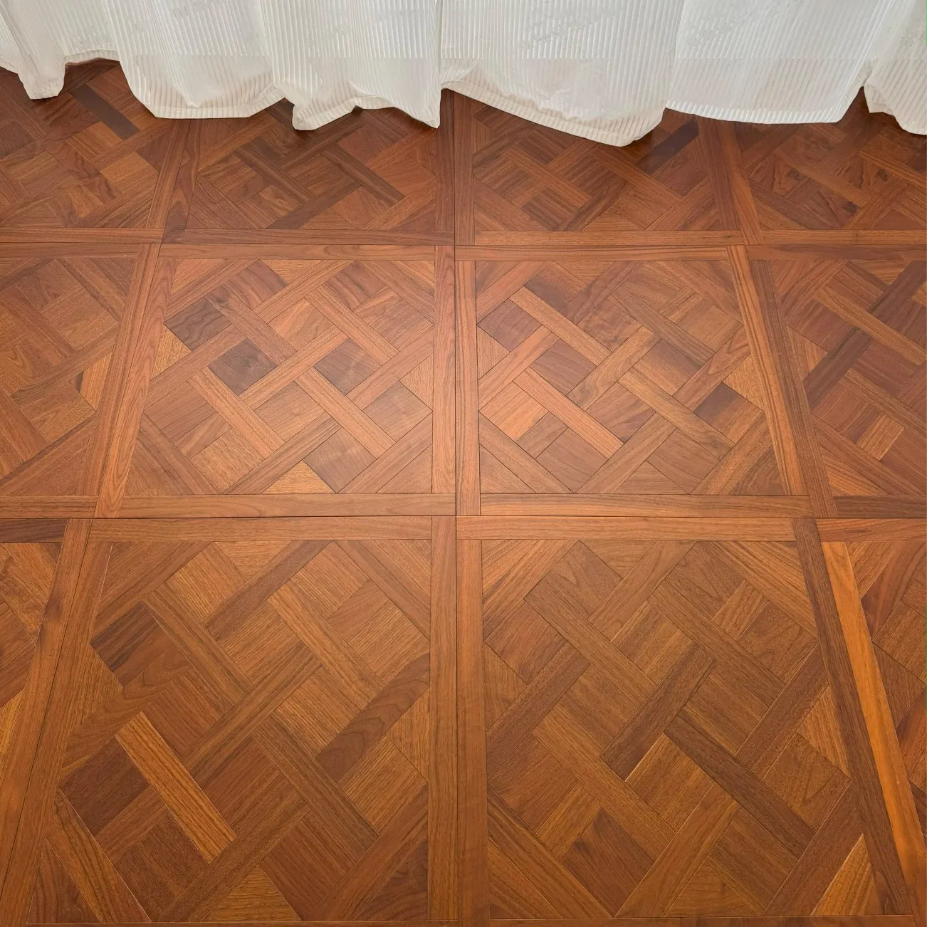 Паркет Versailles из черного ореха, 15 мм, E0