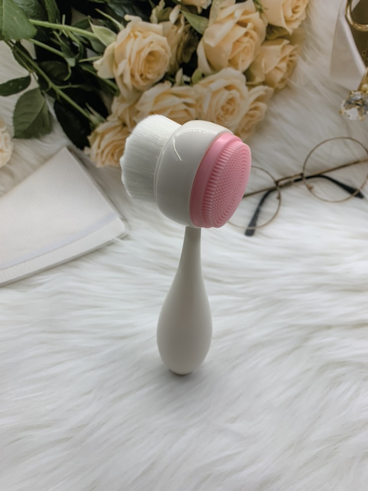 White Plastic ABS Handle with White Synthetic Hair and Pink Silicone Double Face Facial Brush