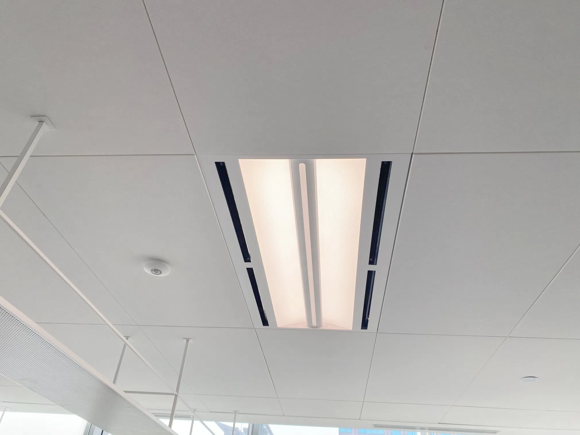 Nrc 0.9 Sound Insulation Fireproof Fully Concealed Edge Rockwool Suspended Ceiling Board