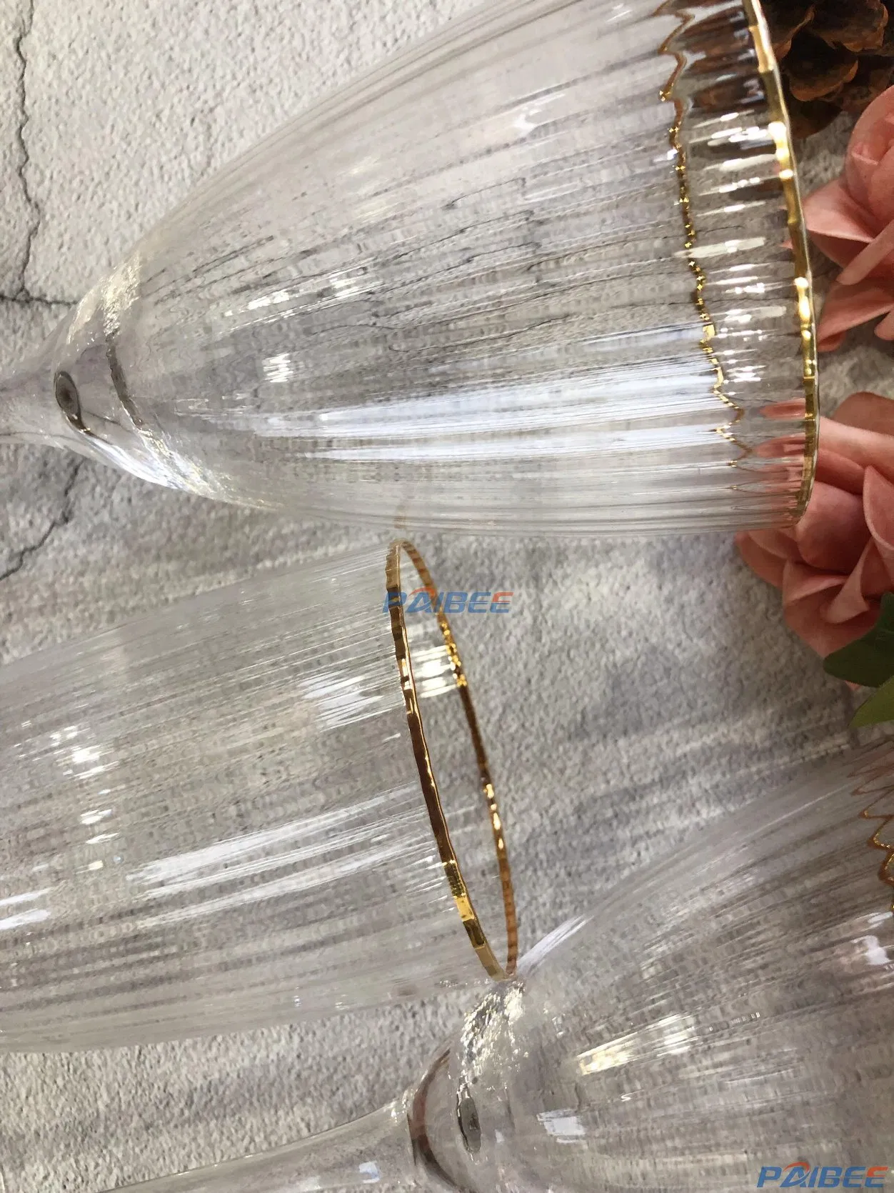 Paibee Red Wine Glasses with Gold Rim Glassesware Set Goblet Wine Glasses