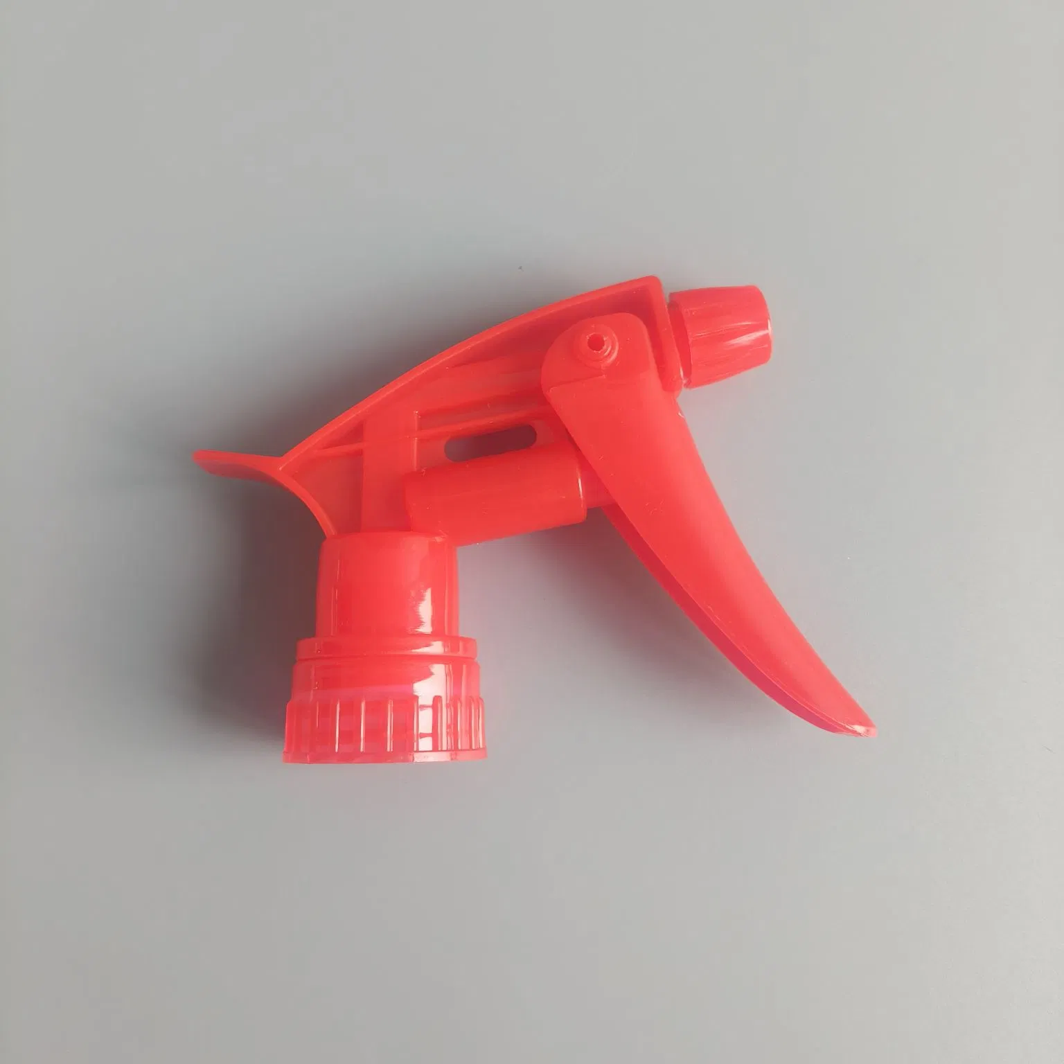 Red Plastic Trigger Water Spray Trigger Pump Spray for Refillable