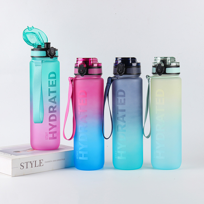 Wholesale 750ml Drinkware Squeeze Bike Water Bottles Leak-Proof Road Bicycle with Logo Design for Running Sport Activities