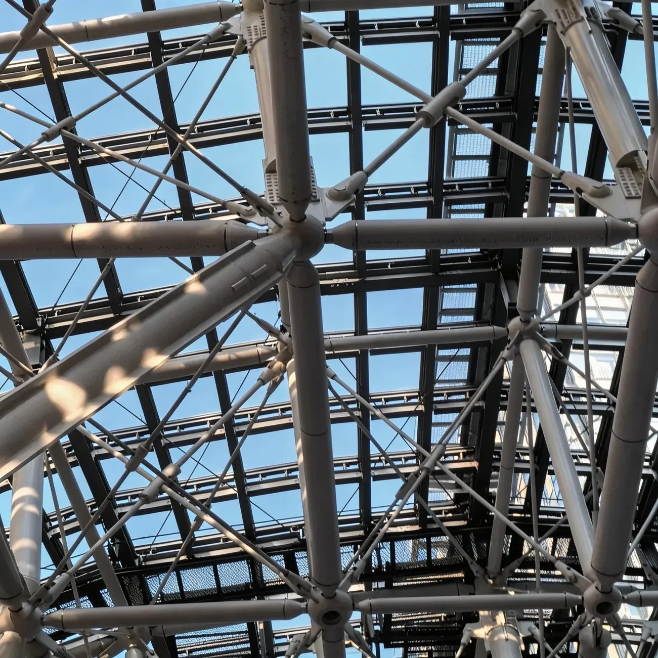 Professional Customization of Space Grid Steel Structures Prefabricated Light Steel Frames One-Stop Service for Long-Span Steel Roofs of Stadiums