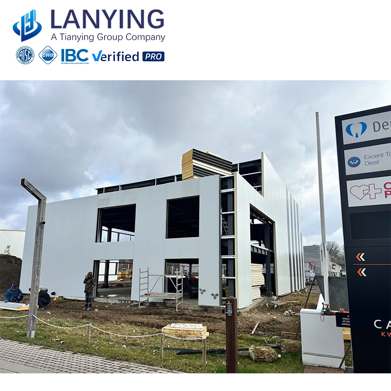 China Steel Prefabricated Warehouse Steel Frame for Warehouse with Insulated Panels