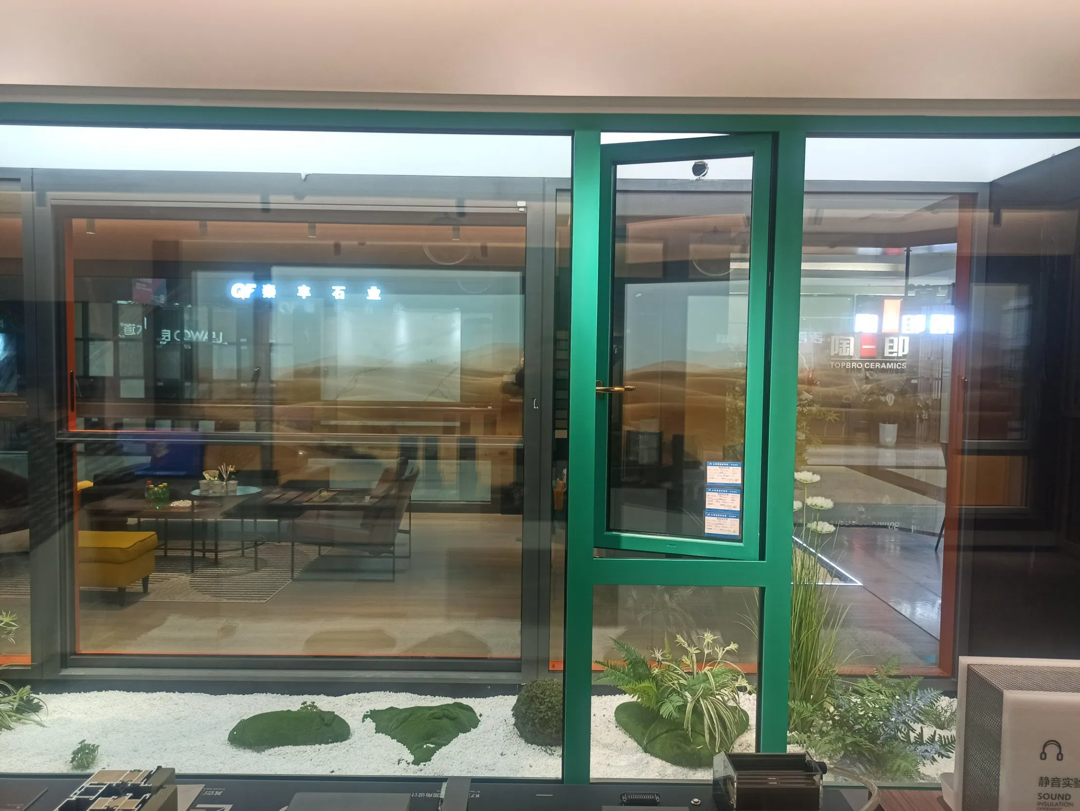 Minimalist Design Aluminum Wood Composite Window for Living Room Bedroom