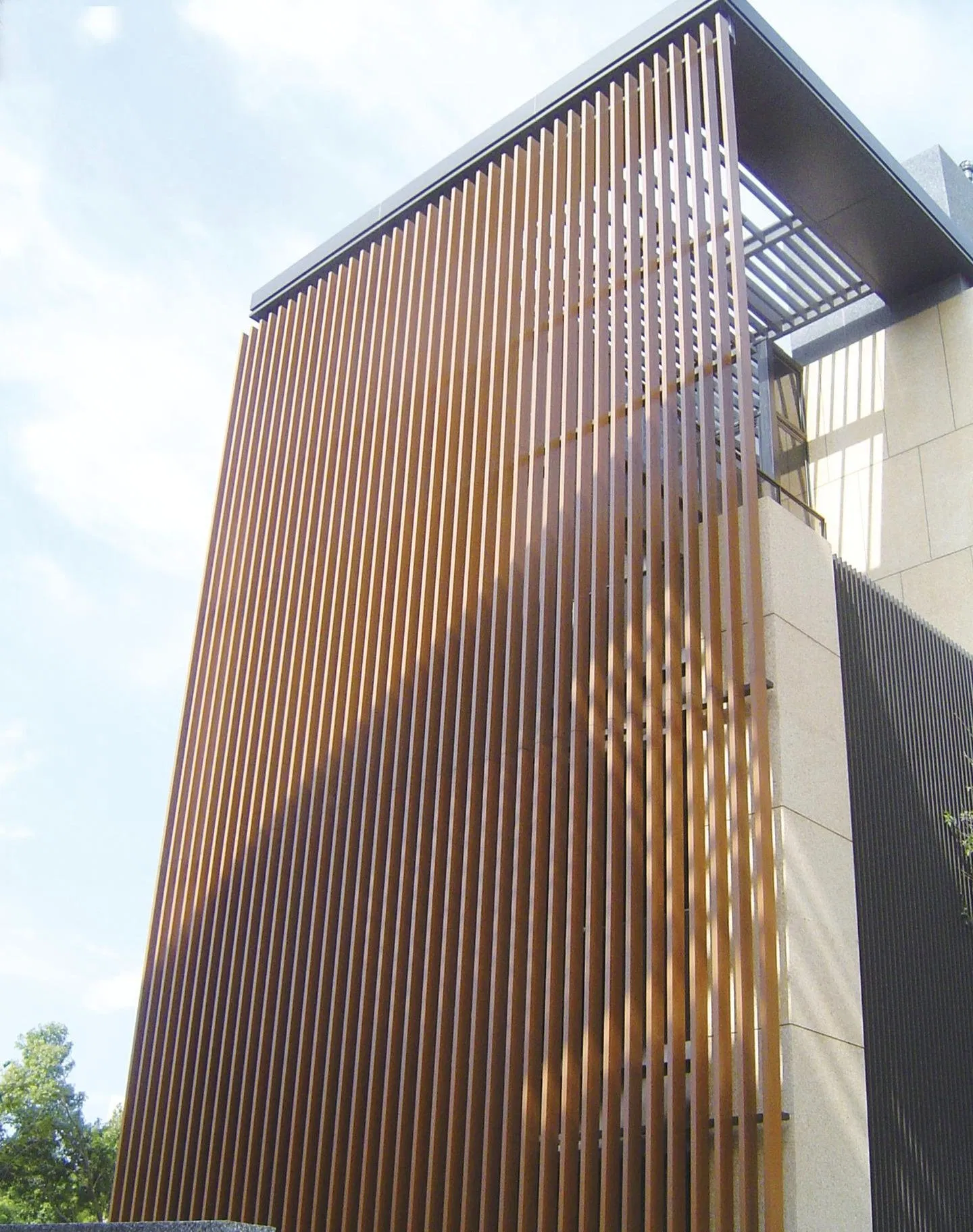 Free Samples Waterproof Outdoor Co Extrued WPC Wall Panel Slatted Composite Cladding