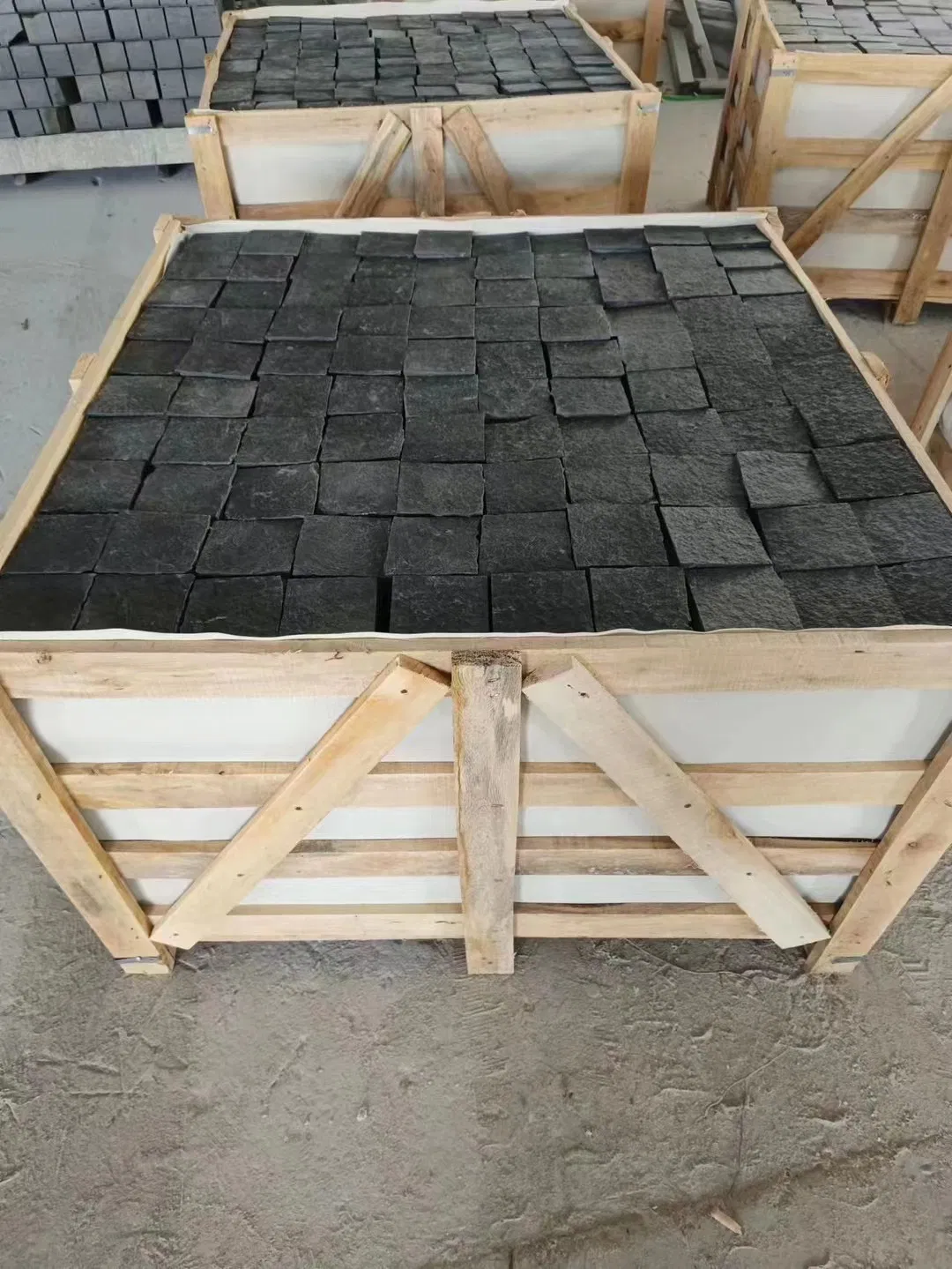 Flamed Surface Finish Natural Paver Stone Design Zhangpu Black Stone Cobblestone