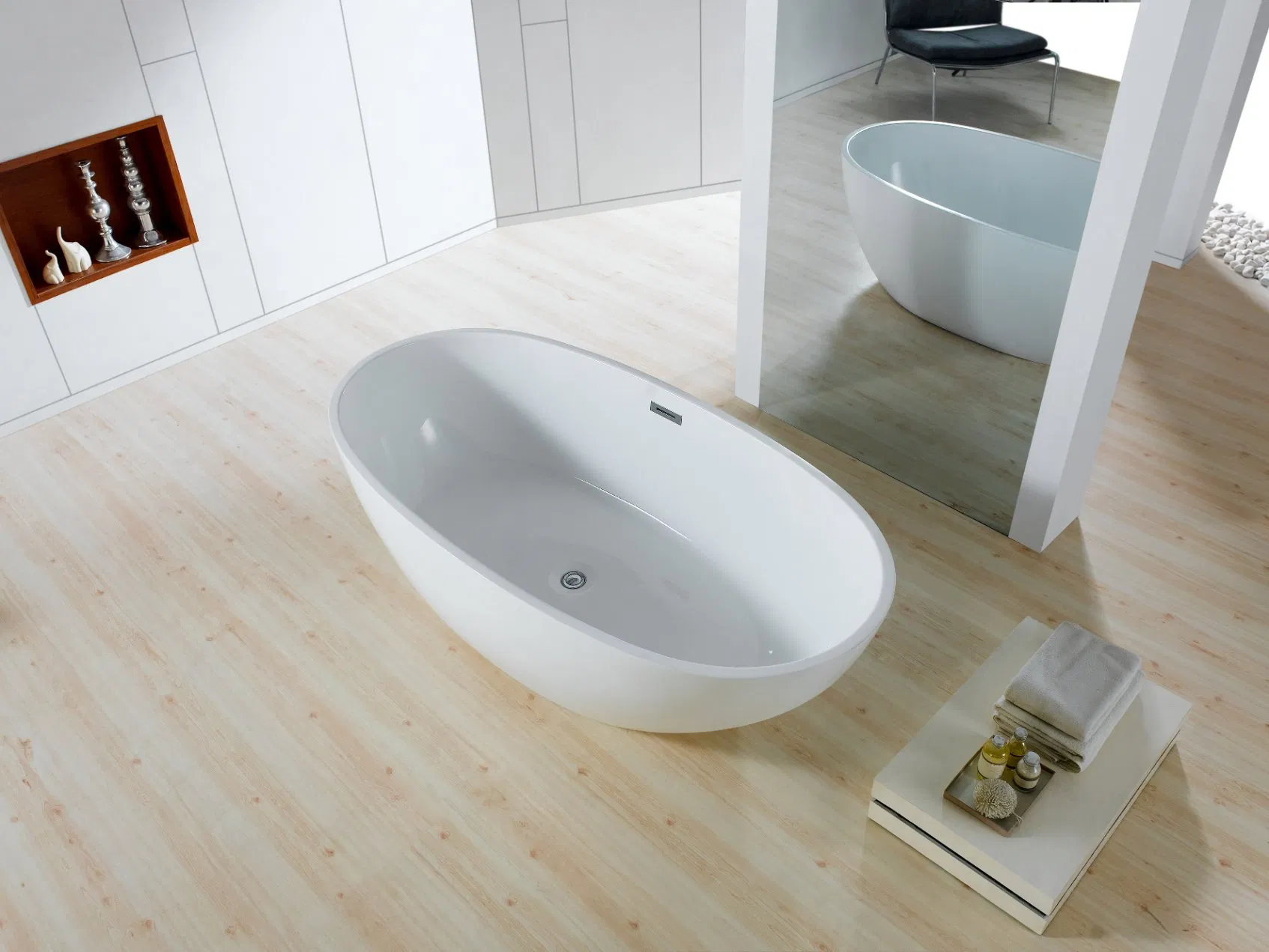 Bathrooms 1700mm Matt White &Glossy White Egg Shape Freestanding Acrylic Bath Tub with Brushed Gun Metal Freestanding Bathtub Brass Faucet Mixer