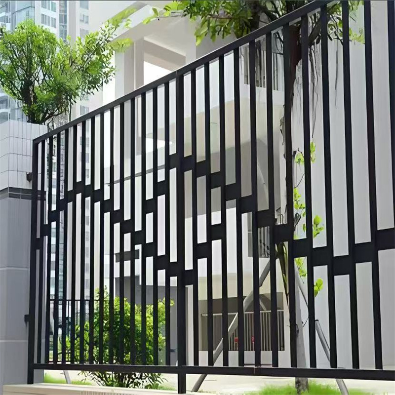 New Design Cheap Wrought Iron Fence Panel Steel Metal Picket Ornamental Fence Spear Top Metal Steel Fence Panels