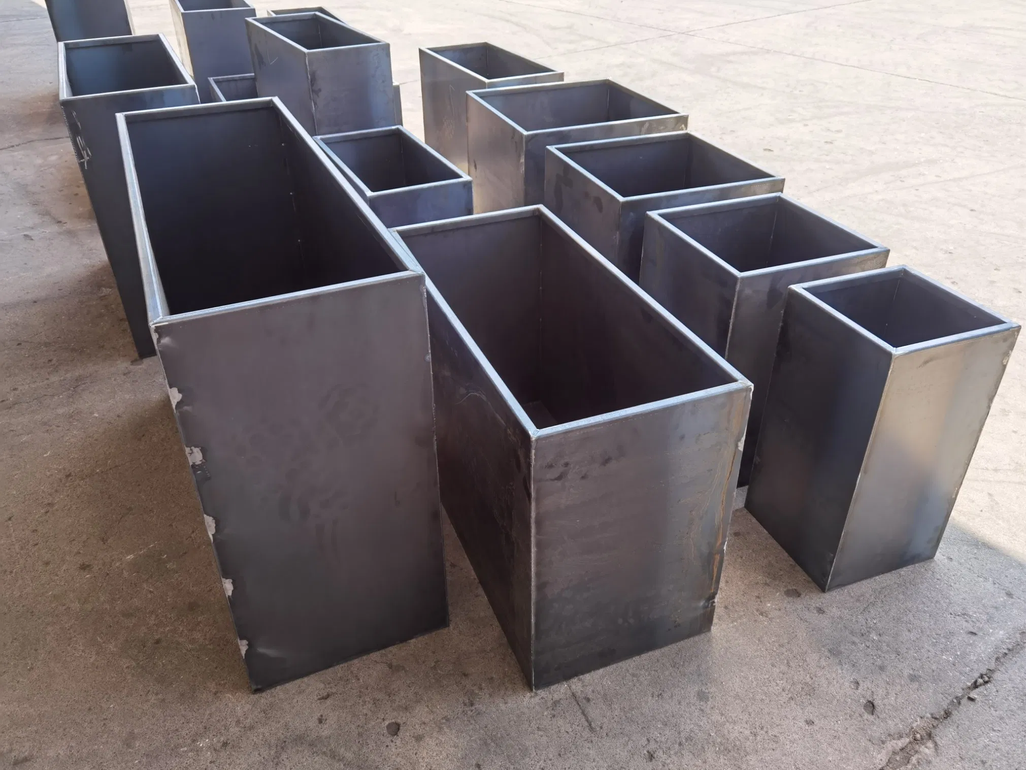 Квадратный уличный цветочный горшок из кортеновской стали