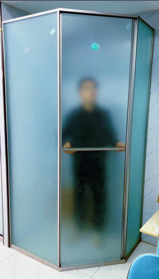 Moregreen Innovative Diamond Hinge Door for Modern Bathroom Aesthetics