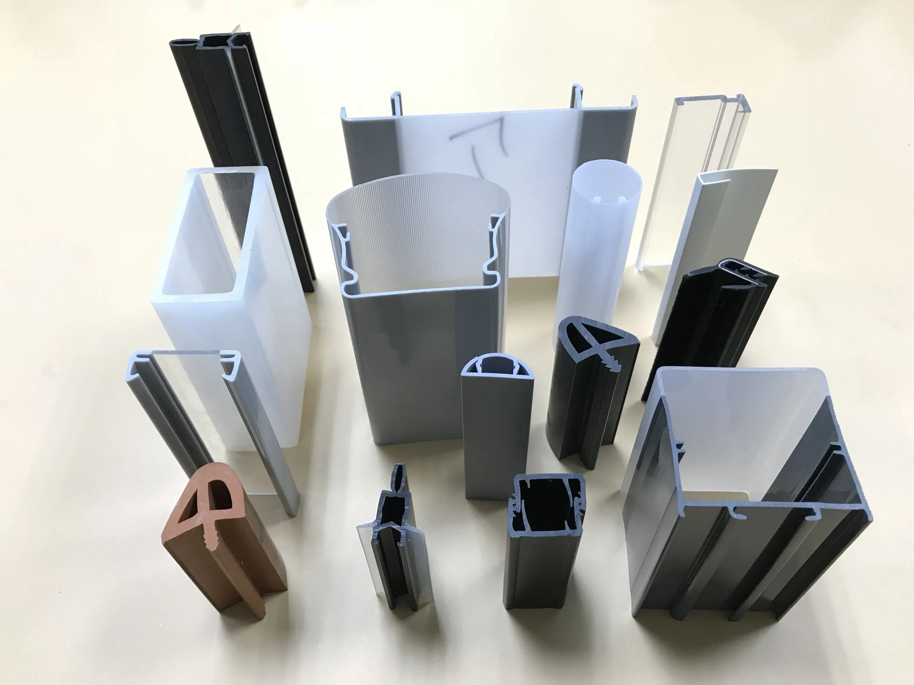PC/PMMA/PS/PVC/PPO/PE/PP/POM Plastic Injection Profiles