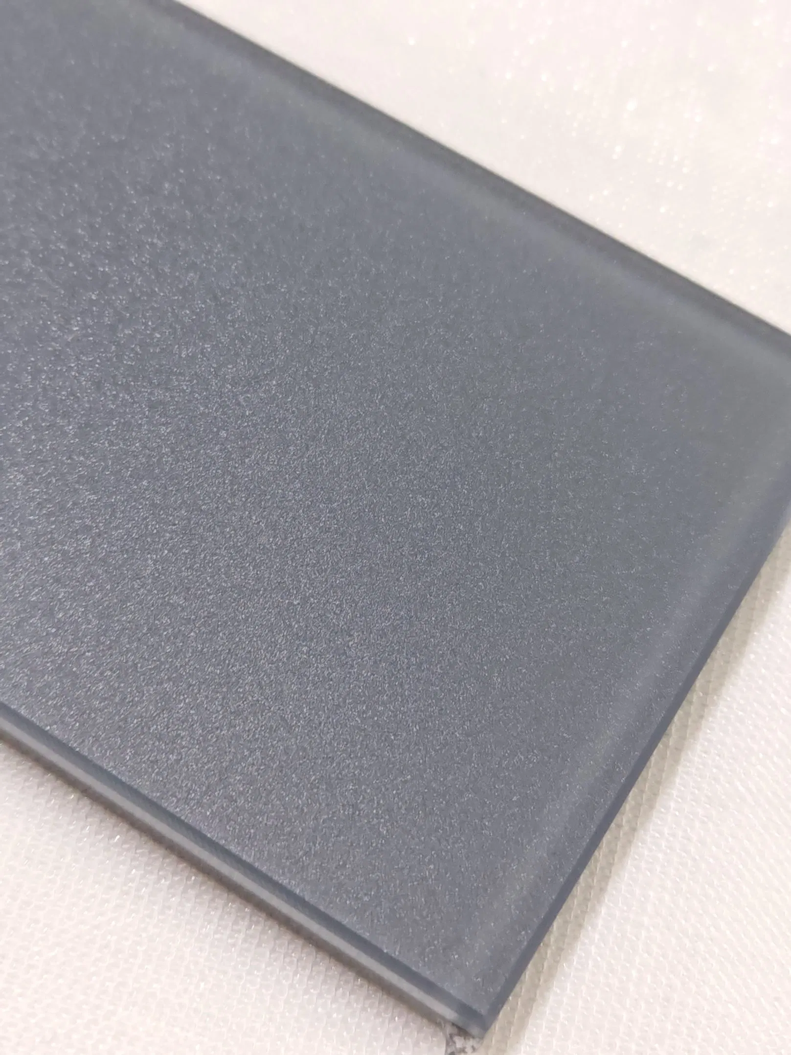 Custom Laminated Glass Solutions for Modern Architectural Designs