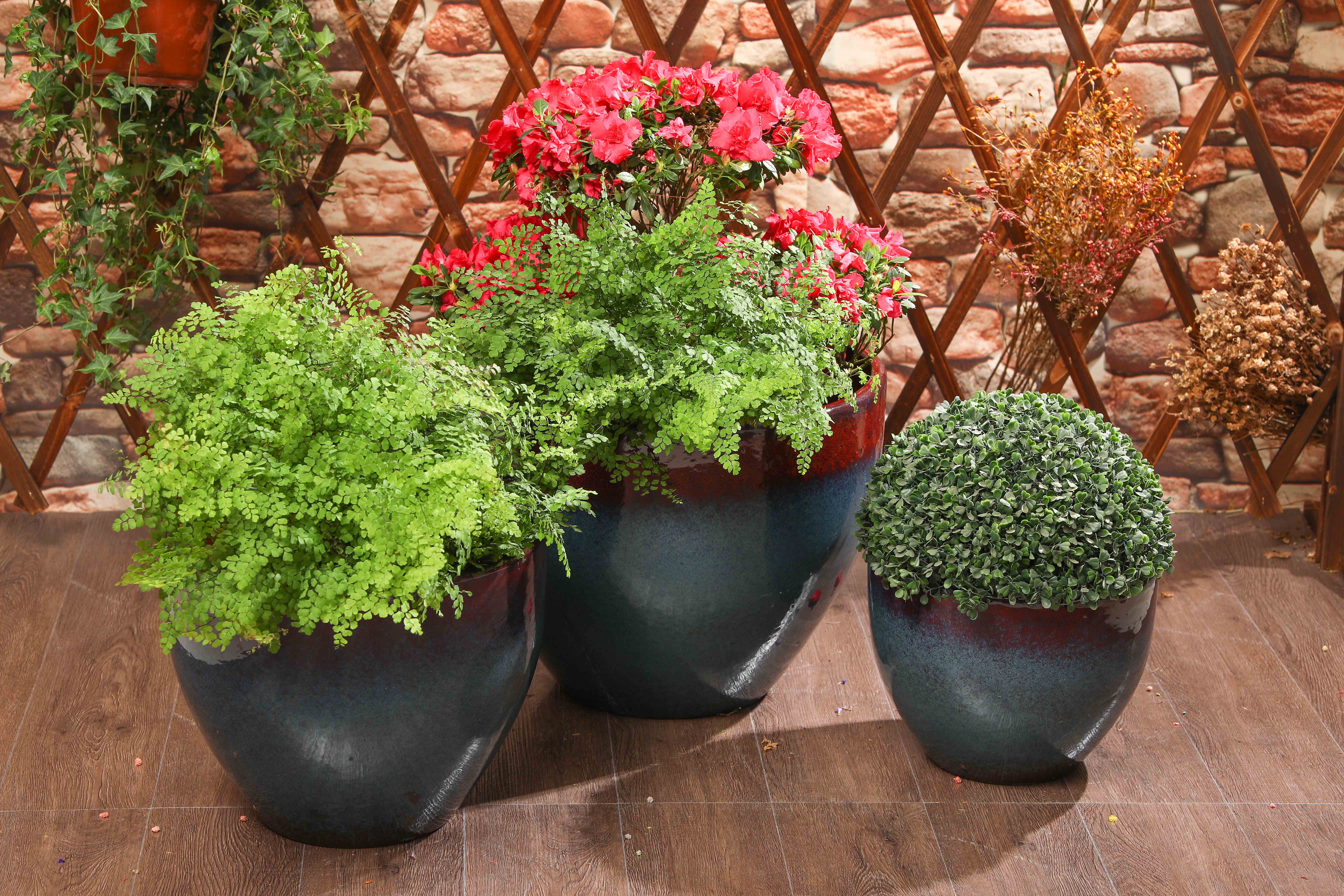 Горшок садовый керамический