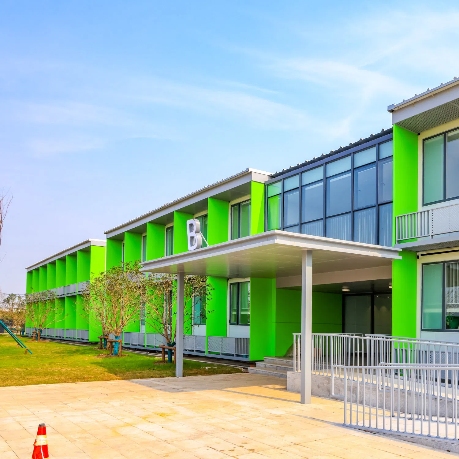 Prefabricated Mobile Modular Steel Flat Packing Portable Container Prefab House Expandable Container Homes