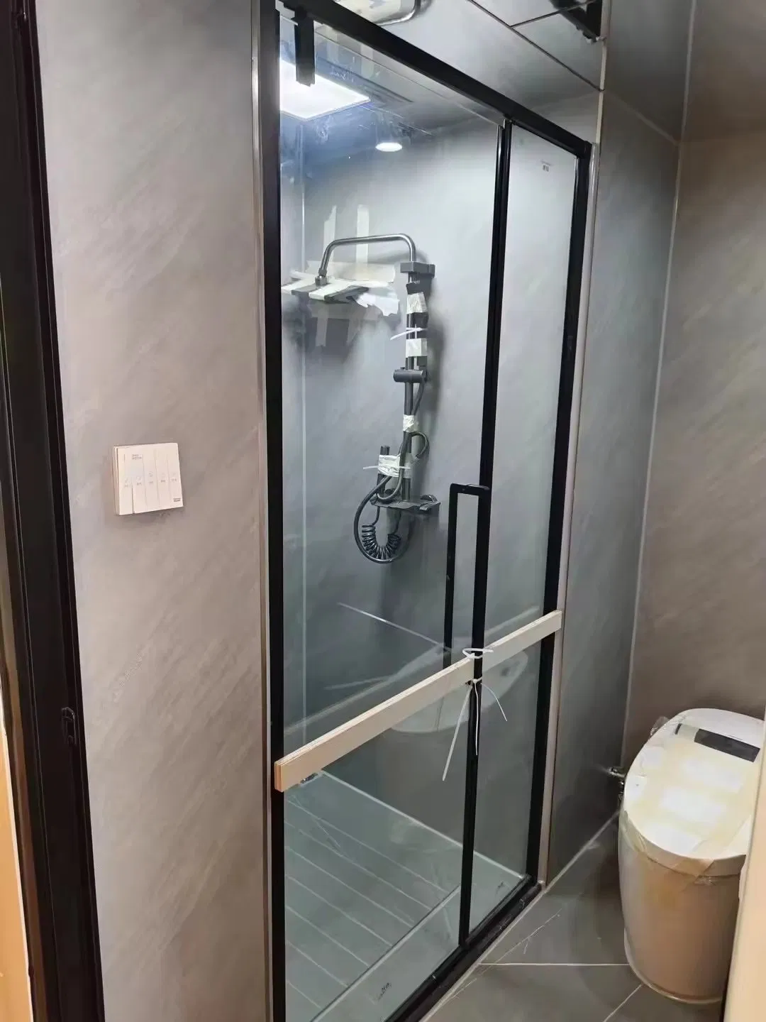 Modern Luxurious Camping Capsule Prefabricated House Steel Space Capsule with Intelligent System for Villas