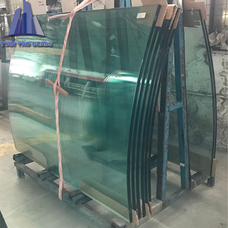 Гнутое закаленное стекло для аквариума 10-19 мм