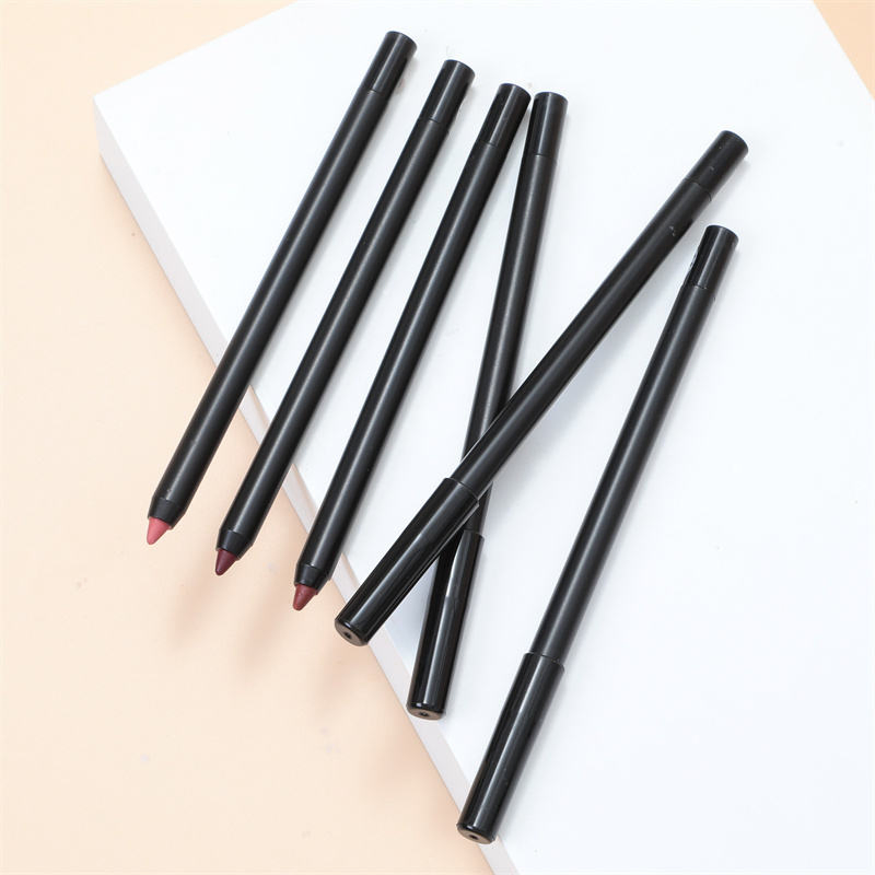 Plump & Define: Long-Lasting Spot-on Lip Liner for Full Lips
