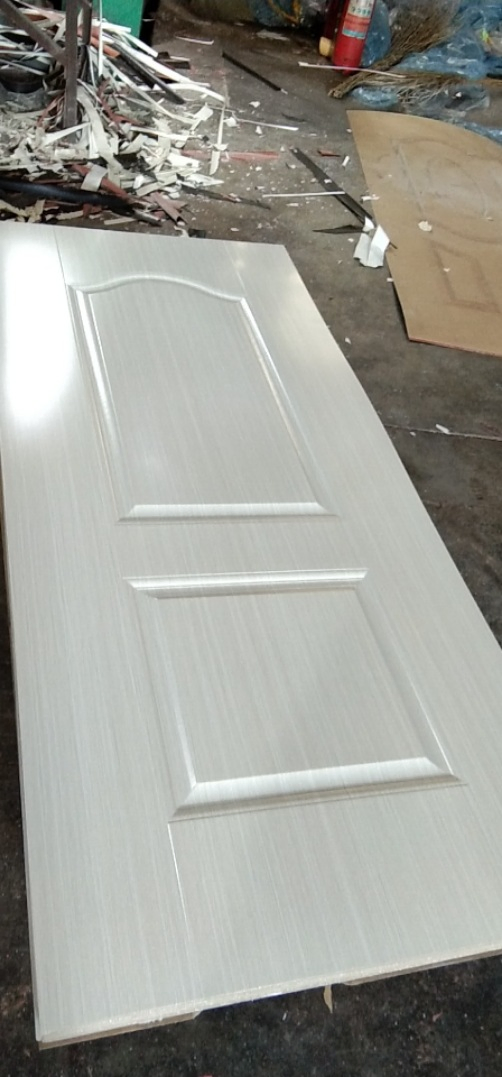 Exquisite Interior HDF & MDF Laminated Veneer Door Skin with Superior Finish for Interior Doors