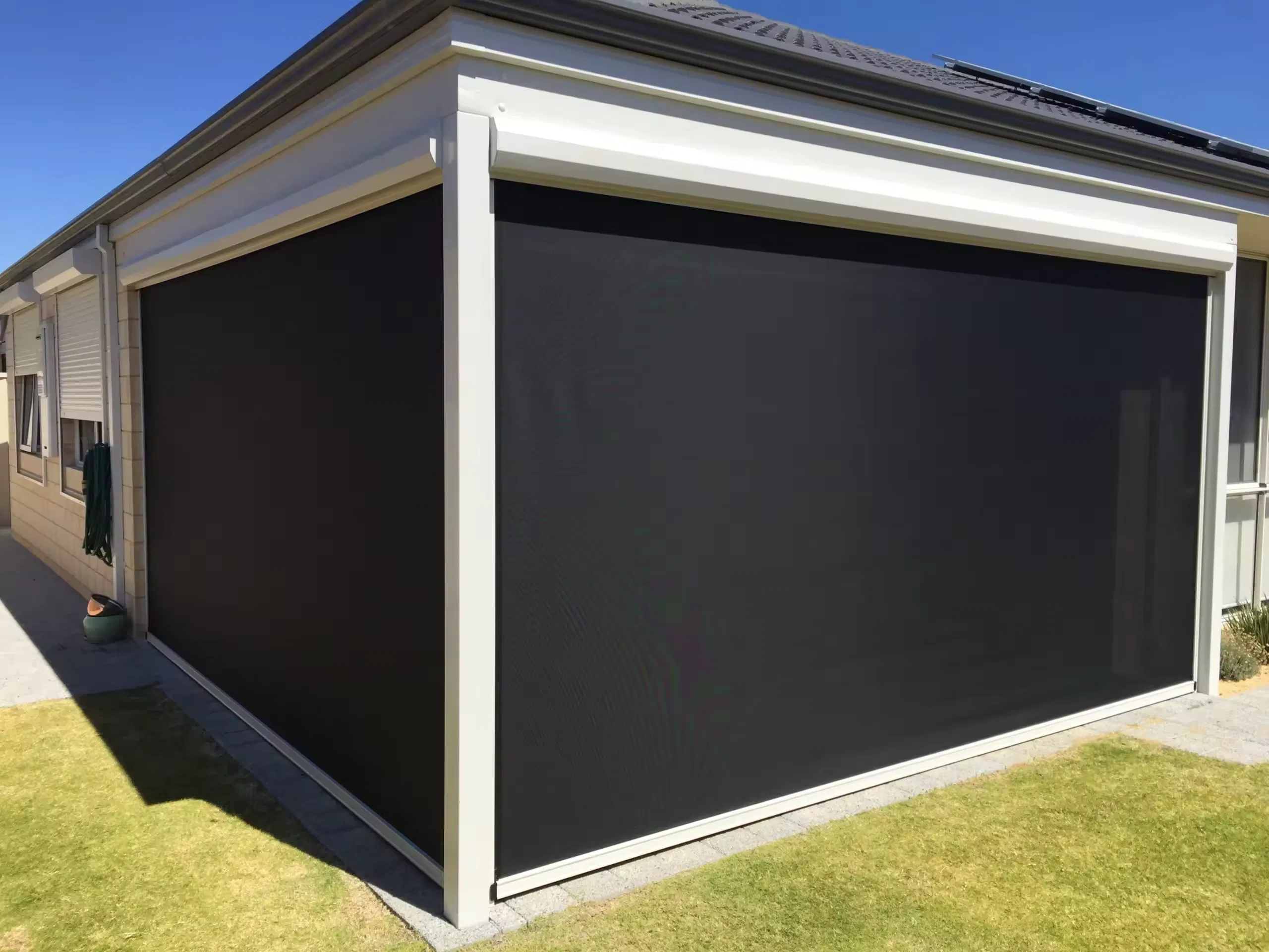 Windproof Motorised Patio Awning Roller Blind for Sun House