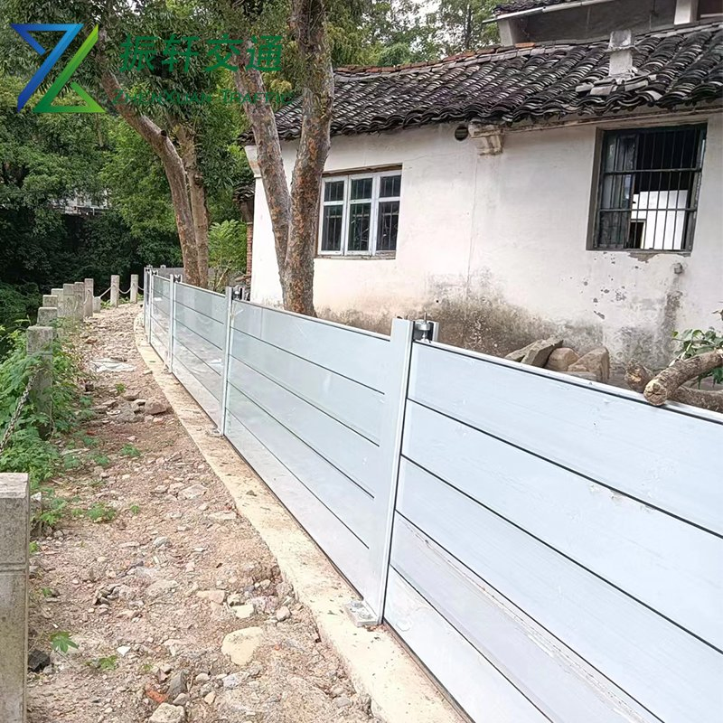 Highly Effective Flood Barriers with Water Blocking Plate for Flood Protection Measures