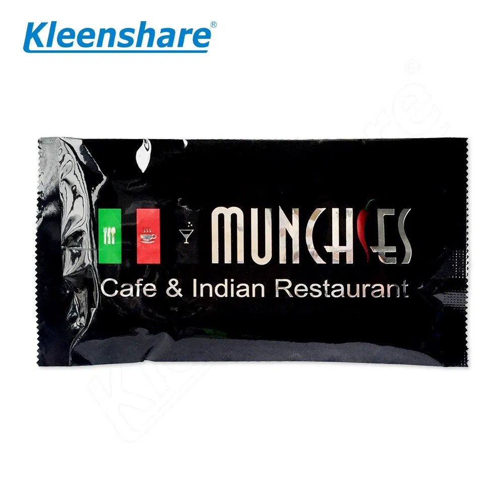 Custom Logo Cleaning Wet Wipes Pack Hotel Restaurant Disposable Nonwoven Mini Hand Mouth Wet Tissue Wipe Individually Wrapped