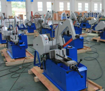 Станок для резки металла ленточнопильный