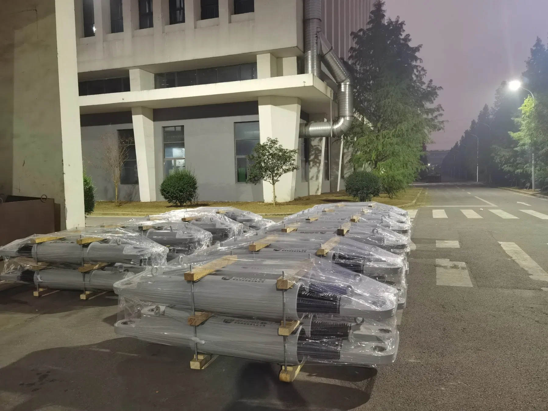 Factory Viscous Fluid Damper VFD for Seismic Resistance Building and Bridge Structures