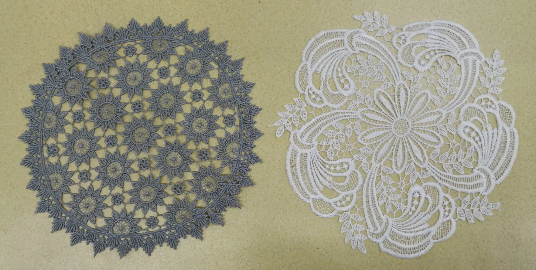 Customizable Size Retro Jacquard Napkins – Wholesale Hollow-out Design with Lace Border