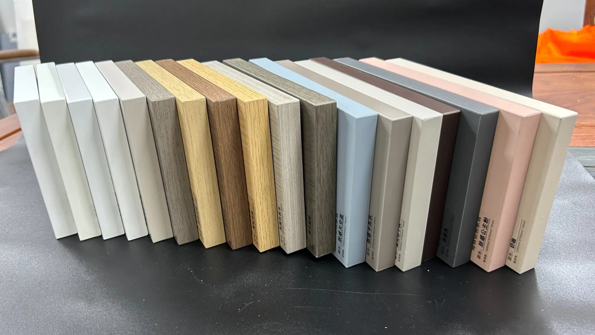 Eco-Friendly Wood Grain Spc Aluminum Honeycomb Panels for Cabinets and Wardrobes