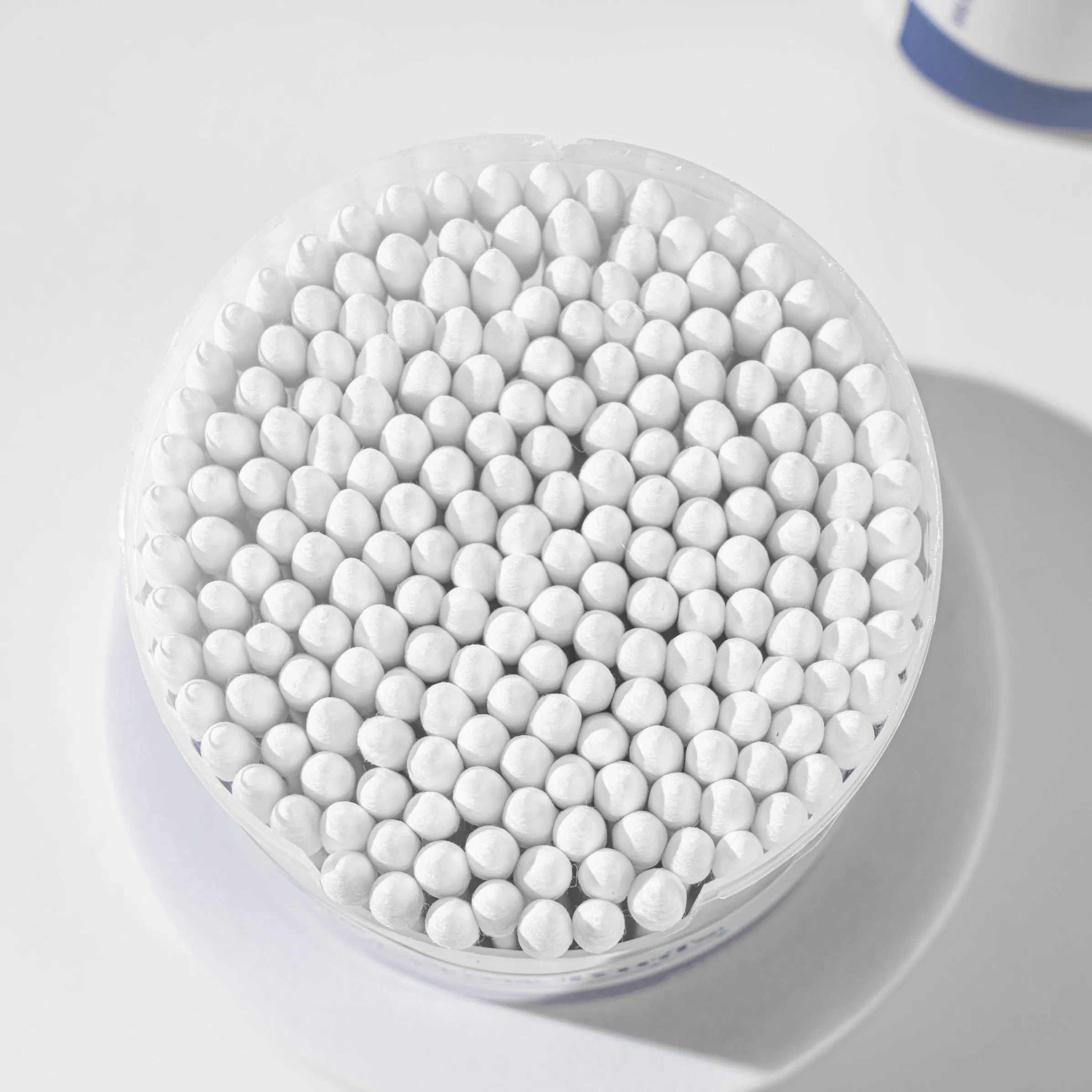 200 PCS Eco-Friendly Cotton Swabs for Personal Care and Beauty