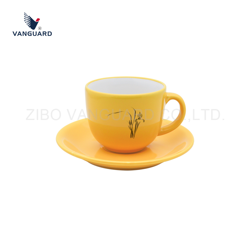 Фарфоровая чашка с блюдцем, цветной дизайн