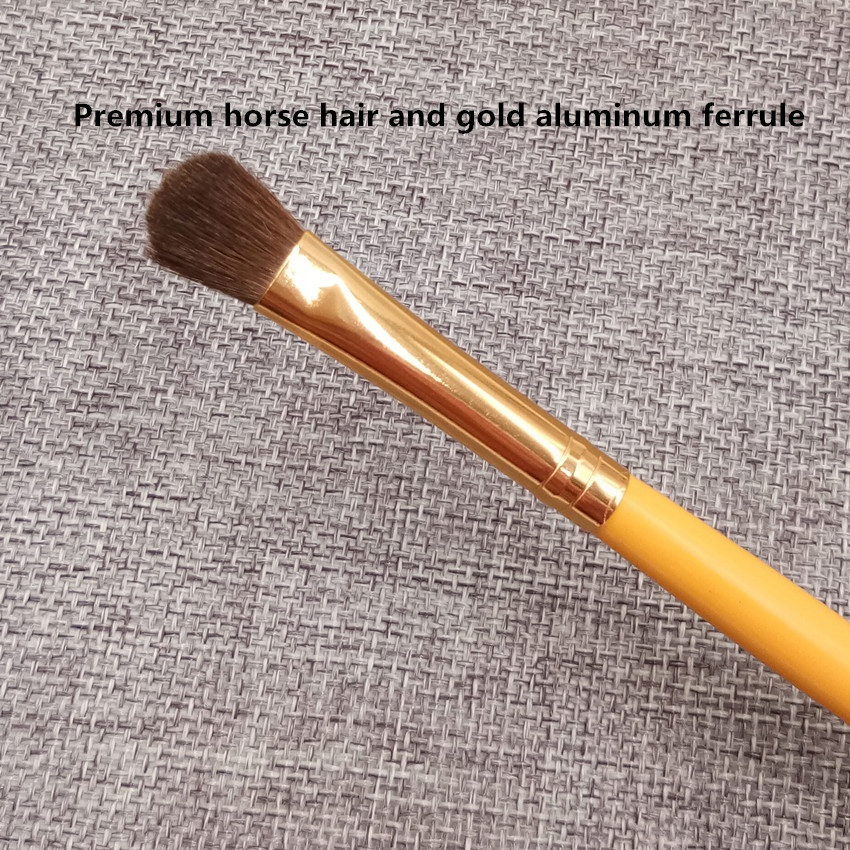 Hair Wood Handle Eye Makeup Professional Tool Eye Shadow Brush