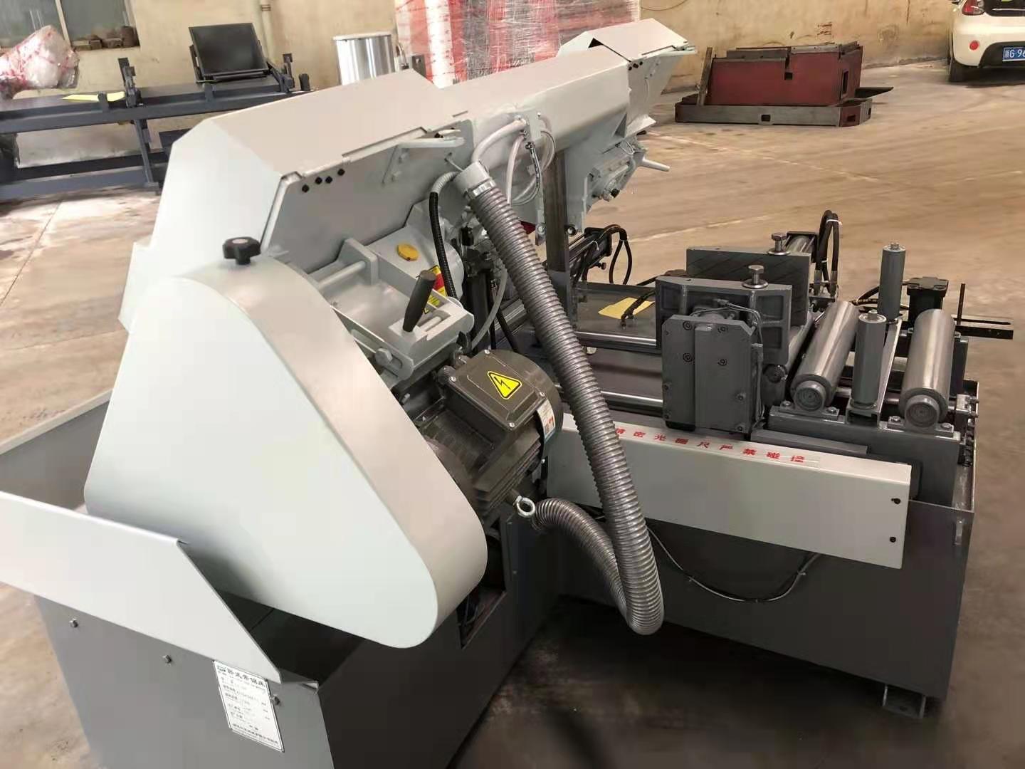 Ленточная пила по металлу горизонтальная с ЧПУ A-330