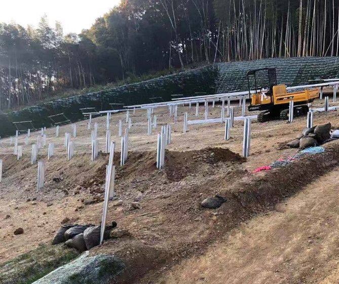 Винтовой анкер Q235 с фланцем для солнечных панелей