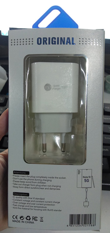 Зарядное устройство 18W PD с кабелем Type-C/Lightning