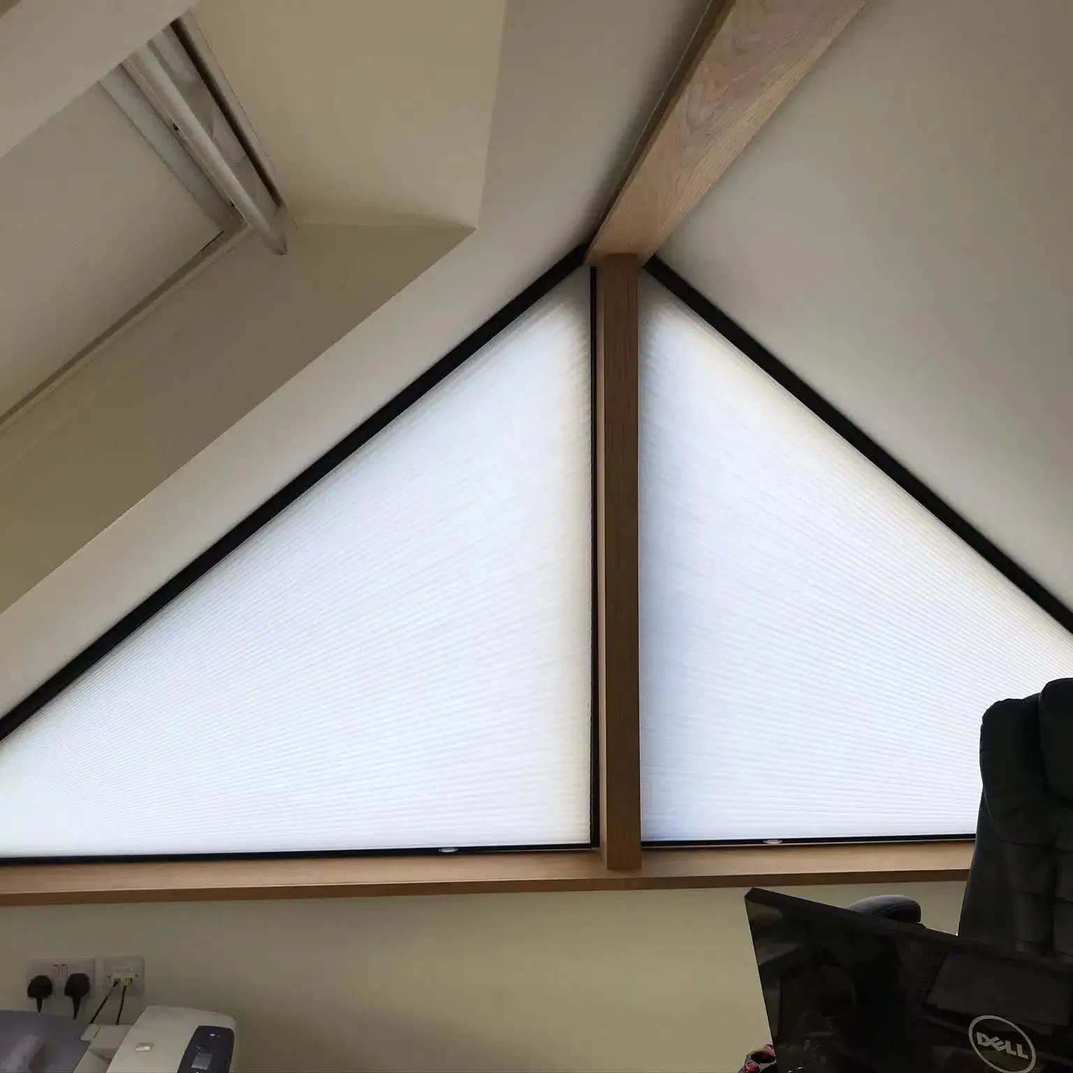 Customized Triangle Shapes Irregular Motorized Waterproof Honeycomb Blinds Shade