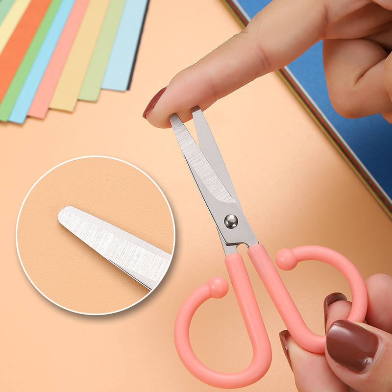 Детские безопасные ножницы с закругленными концами