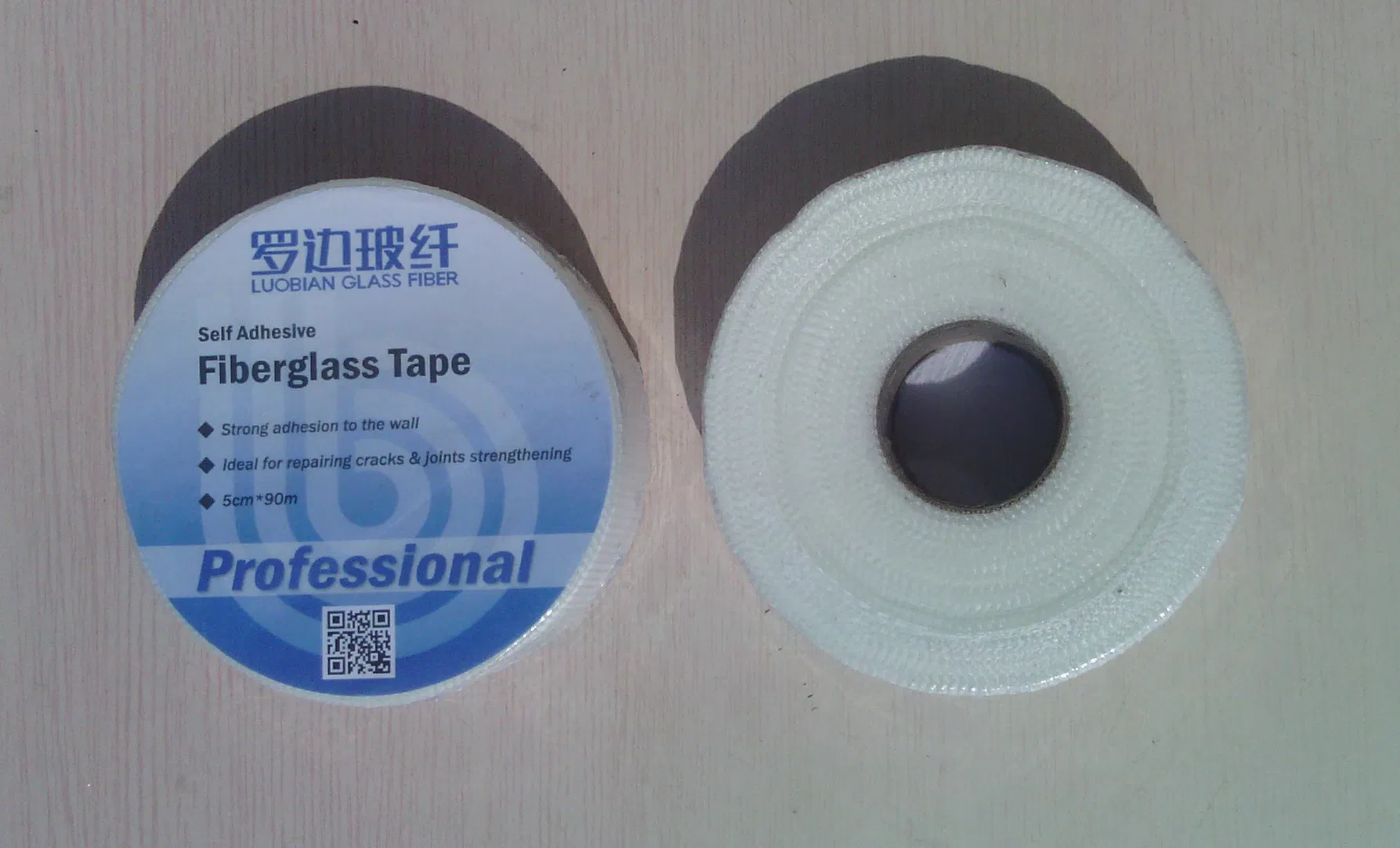 Self Adhesive Fiberglass Mesh Tape, for Drywall Jointing and Cracks Repairing